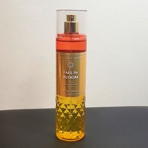 Bath & Body Works Fall In Bloom Spray 8 oz.
